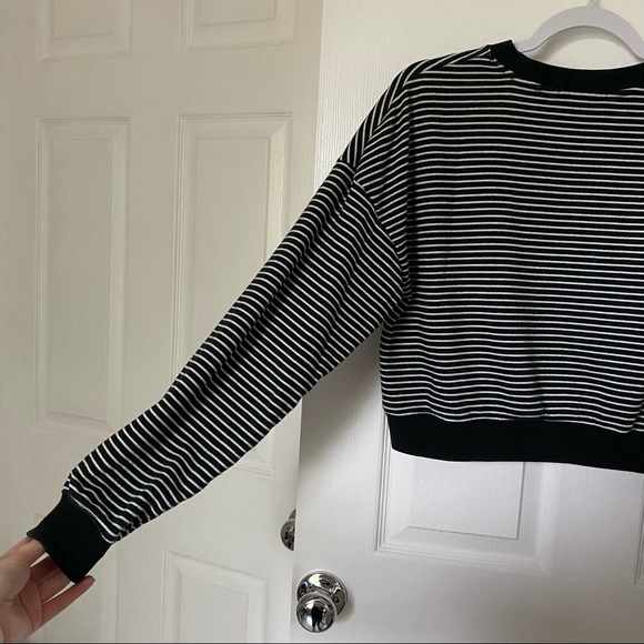 Forever 21 cropped striped sweater - Picture 5 of 8